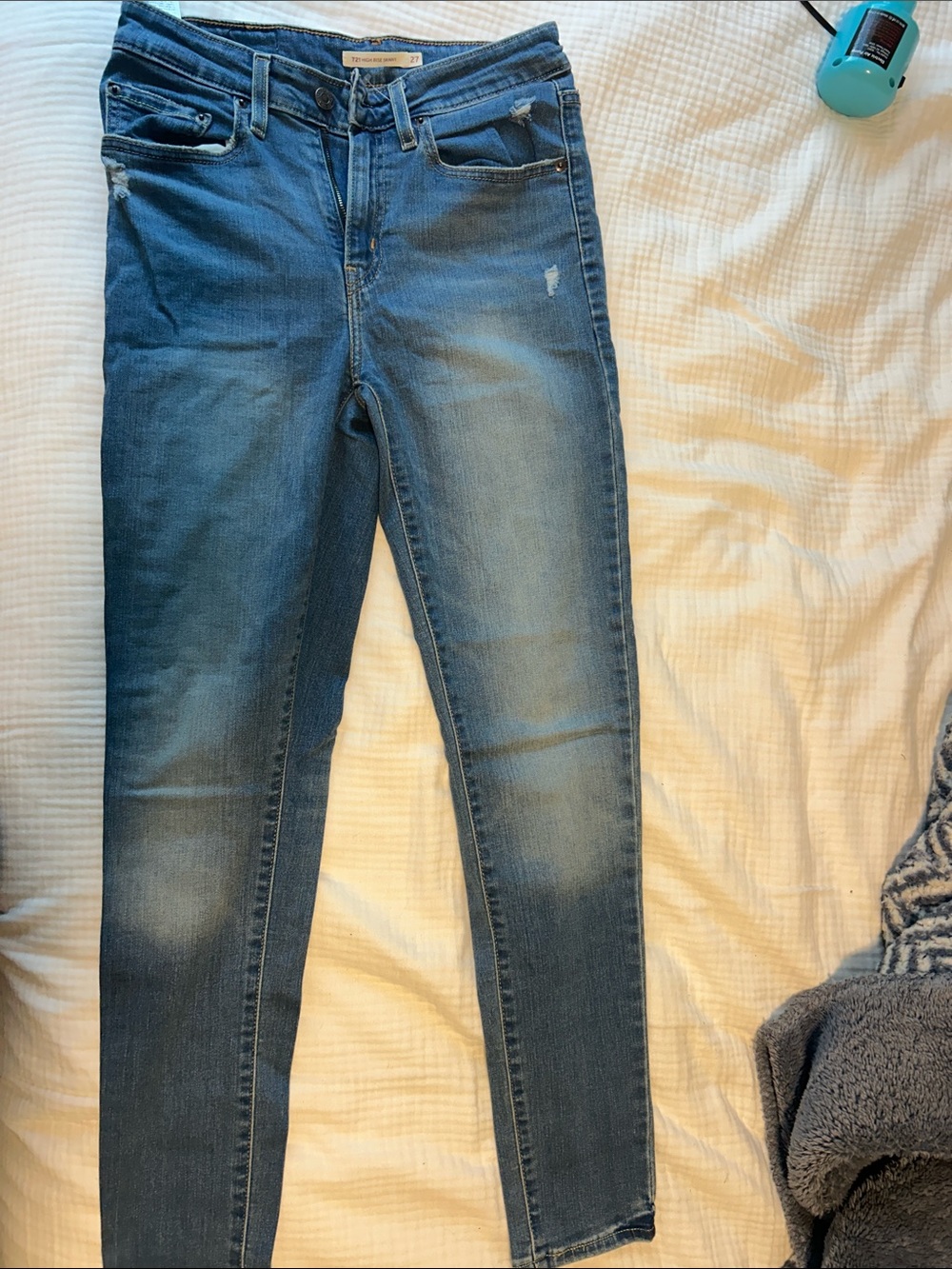 Levi's Women's Skinny Jeans in Medium Blue Wash